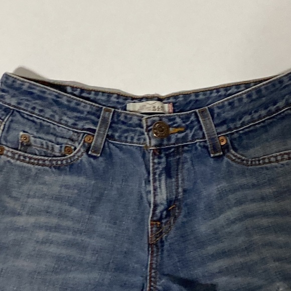 Levi's 545 Medium Wash Frayed Hem Jean Shorts Size 6 - Picture 5 of 7